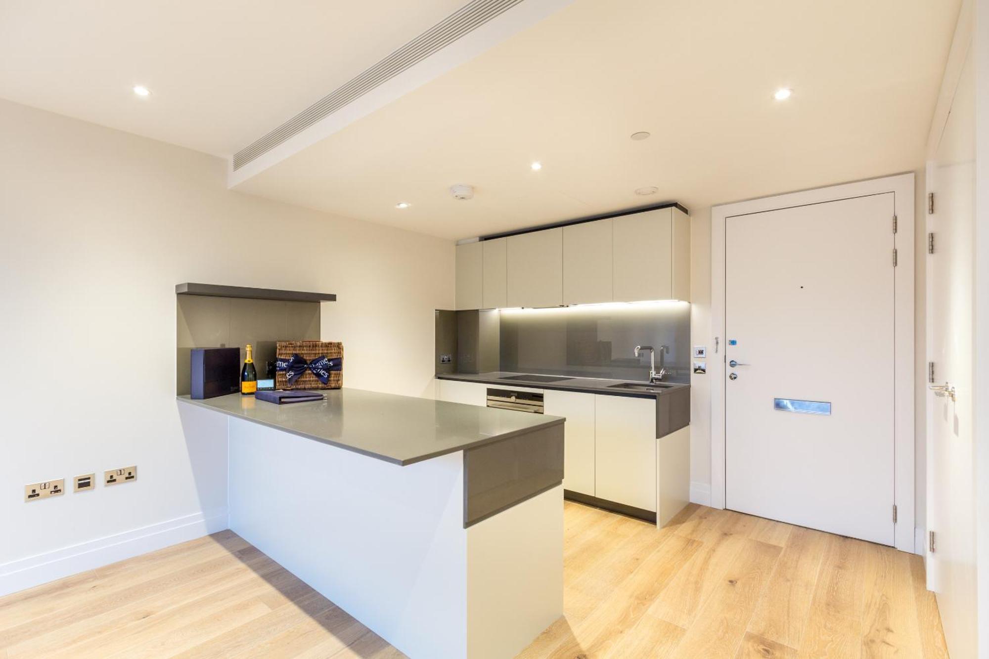 Studio Come 1 Bed Flat In Vauxhall Next To Battersea London Exterior foto